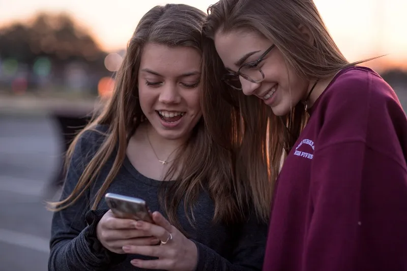 Finsta risks for parents how can parents overcome the risk