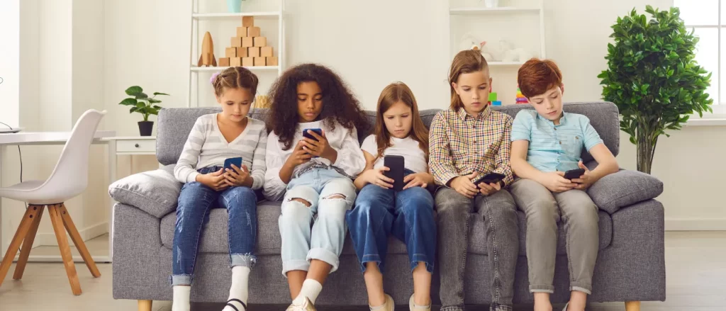 Kids using TextNow app 